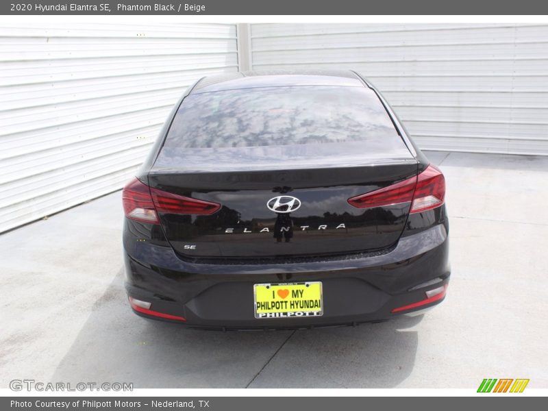 Phantom Black / Beige 2020 Hyundai Elantra SE