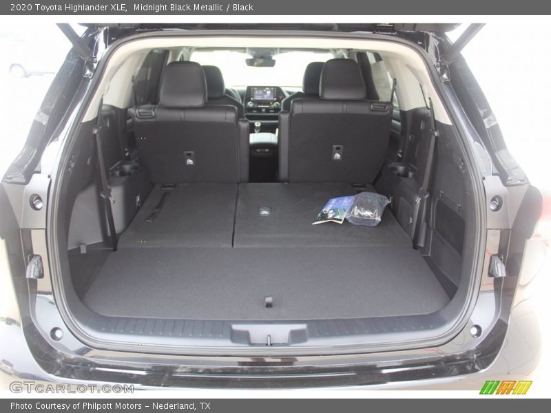 Midnight Black Metallic / Black 2020 Toyota Highlander XLE
