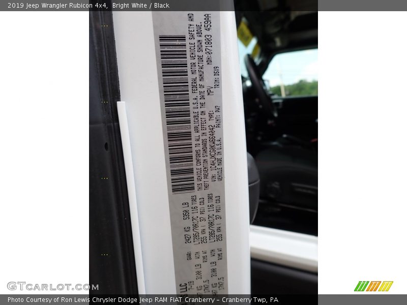 Bright White / Black 2019 Jeep Wrangler Rubicon 4x4