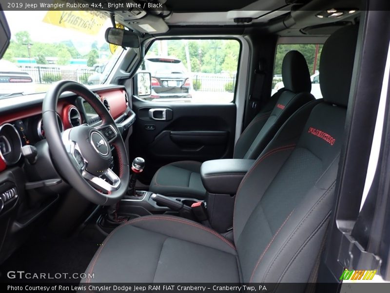 Front Seat of 2019 Wrangler Rubicon 4x4
