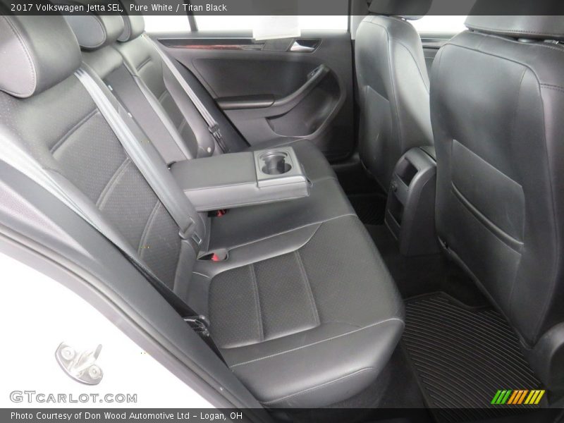 Pure White / Titan Black 2017 Volkswagen Jetta SEL