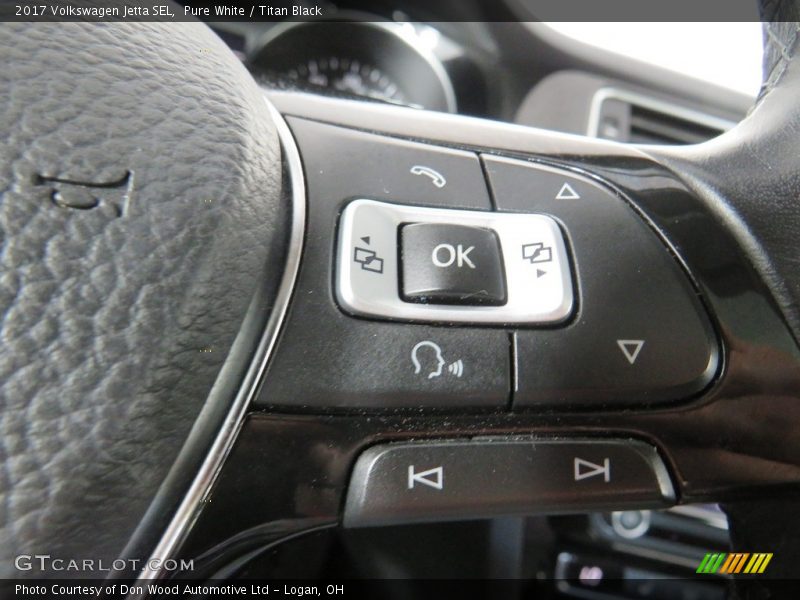 Pure White / Titan Black 2017 Volkswagen Jetta SEL