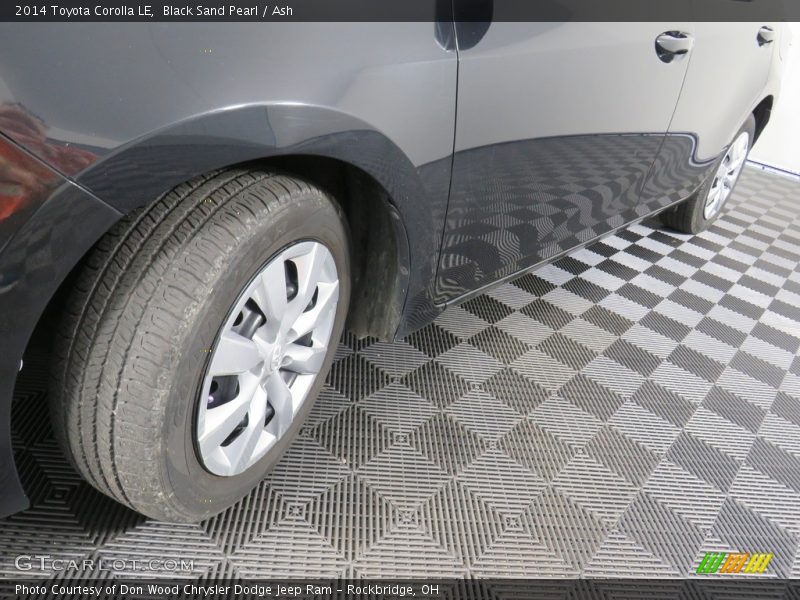 Black Sand Pearl / Ash 2014 Toyota Corolla LE