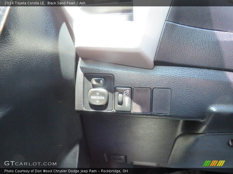 Black Sand Pearl / Ash 2014 Toyota Corolla LE