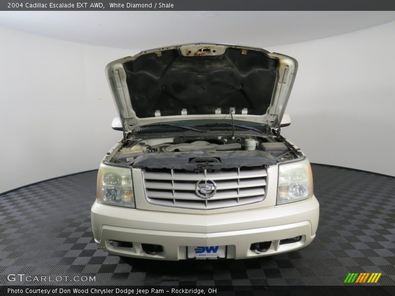 White Diamond / Shale 2004 Cadillac Escalade EXT AWD