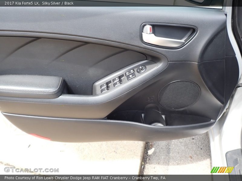 Door Panel of 2017 Forte5 LX