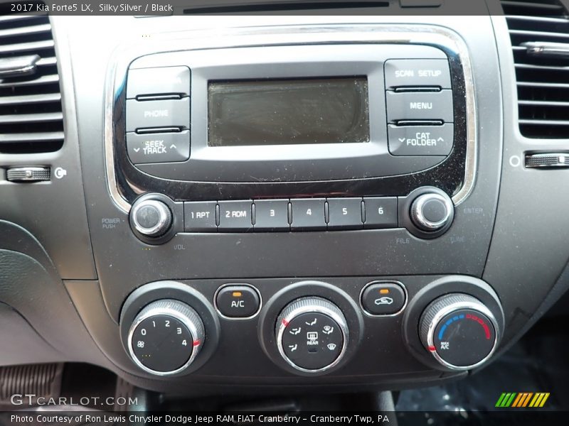 Controls of 2017 Forte5 LX