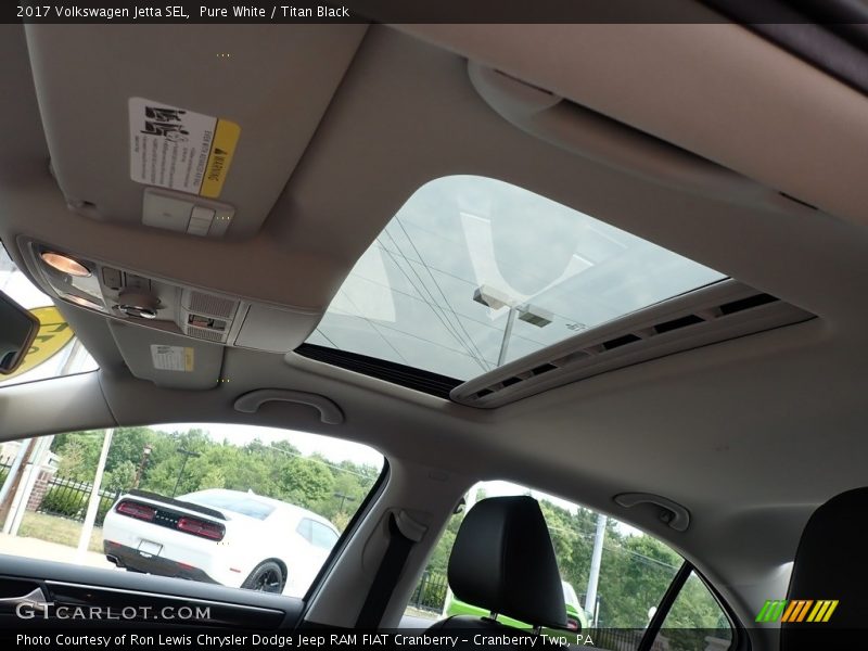 Pure White / Titan Black 2017 Volkswagen Jetta SEL
