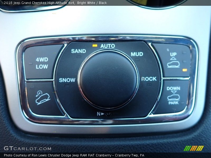 Bright White / Black 2018 Jeep Grand Cherokee High Altitude 4x4