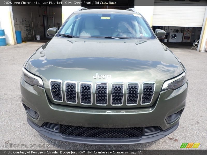 Olive Green Pearl / Ski Gray/Black 2020 Jeep Cherokee Latitude Plus 4x4