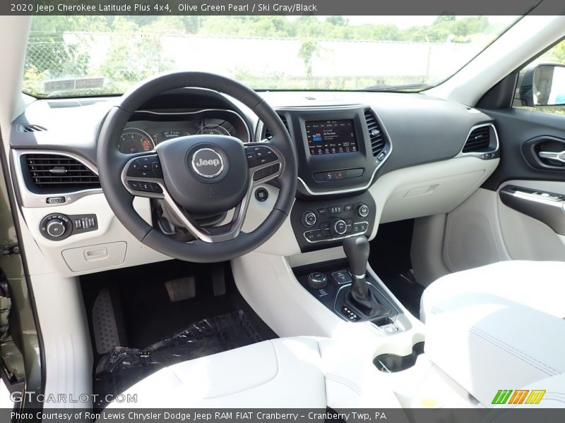  2020 Cherokee Latitude Plus 4x4 Ski Gray/Black Interior