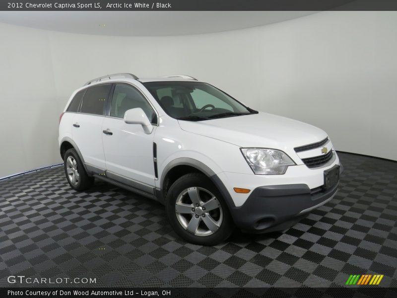 Front 3/4 View of 2012 Captiva Sport LS