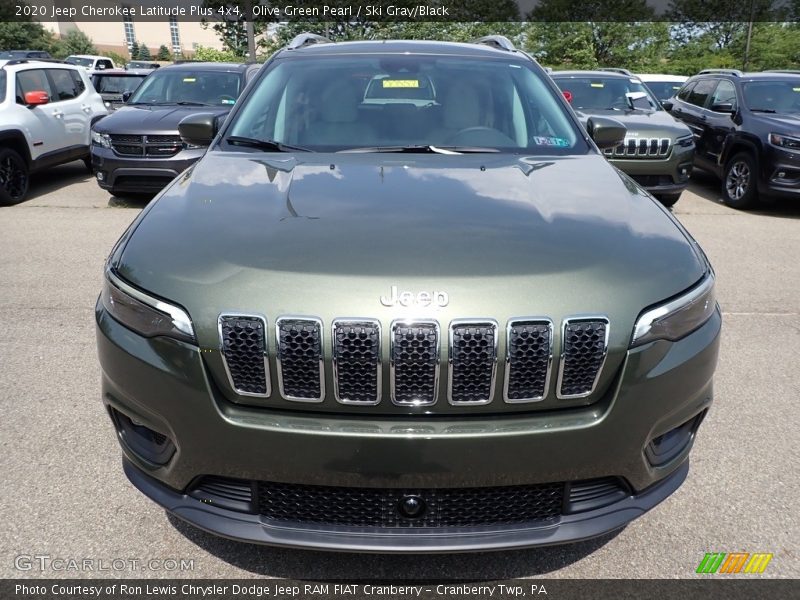 Olive Green Pearl / Ski Gray/Black 2020 Jeep Cherokee Latitude Plus 4x4