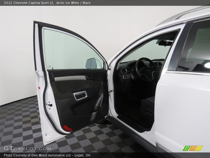 Arctic Ice White / Black 2012 Chevrolet Captiva Sport LS