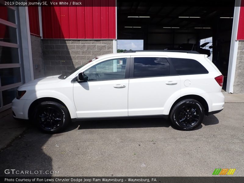 Vice White / Black 2019 Dodge Journey SE