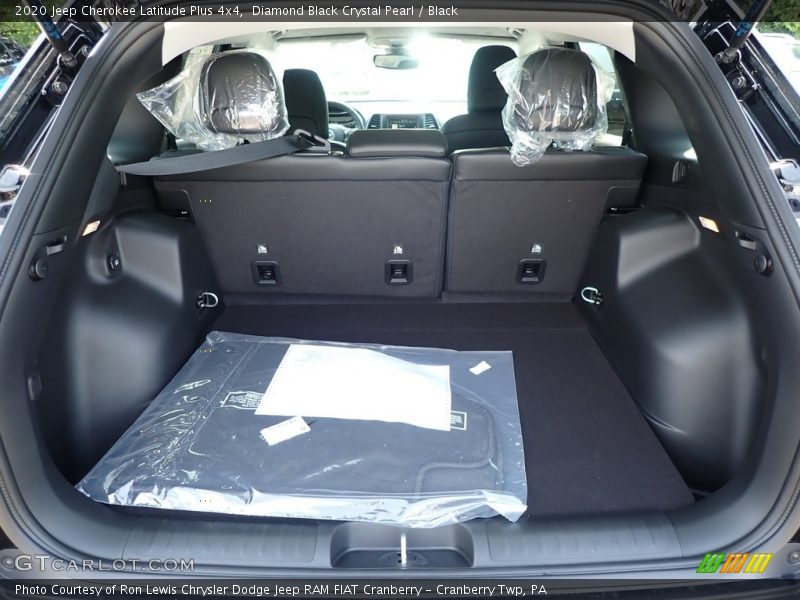 Diamond Black Crystal Pearl / Black 2020 Jeep Cherokee Latitude Plus 4x4