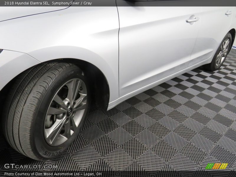 Symphony Silver / Gray 2018 Hyundai Elantra SEL