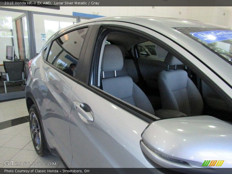 Lunar Silver Metallic / Gray 2018 Honda HR-V EX AWD