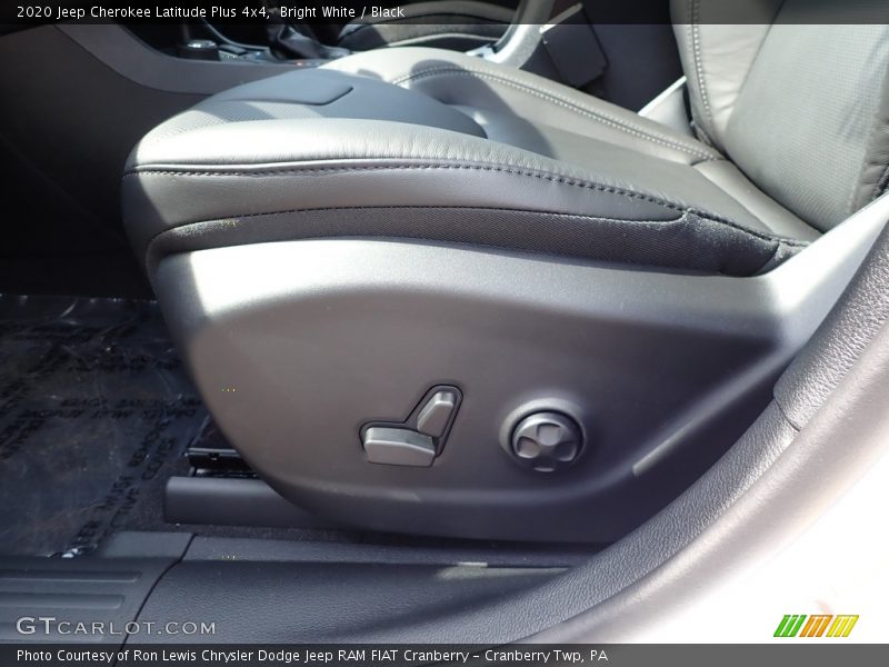 Bright White / Black 2020 Jeep Cherokee Latitude Plus 4x4