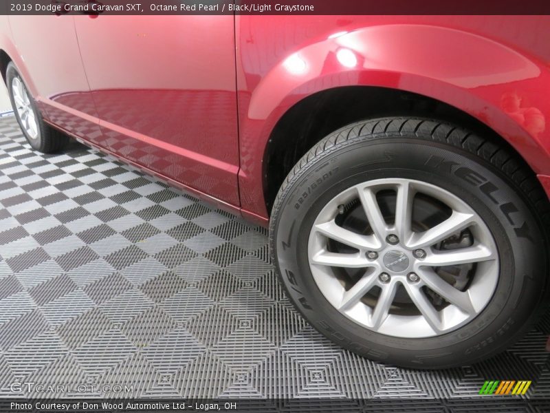 Octane Red Pearl / Black/Light Graystone 2019 Dodge Grand Caravan SXT