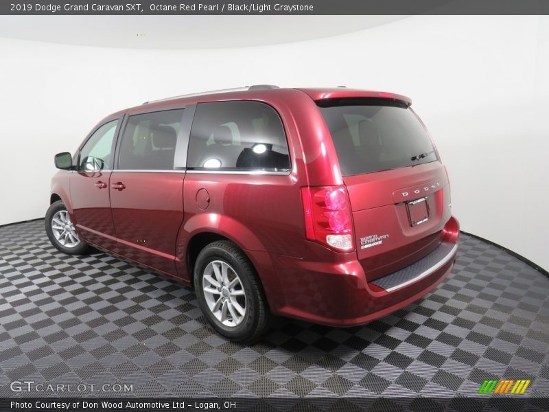 Octane Red Pearl / Black/Light Graystone 2019 Dodge Grand Caravan SXT