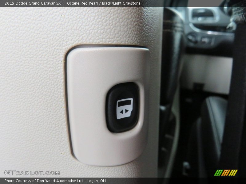 Octane Red Pearl / Black/Light Graystone 2019 Dodge Grand Caravan SXT