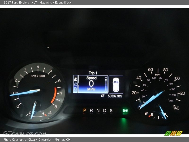 Magnetic / Ebony Black 2017 Ford Explorer XLT