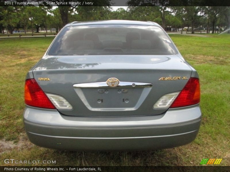 Silver Spruce Metallic / Ivory 2001 Toyota Avalon XL