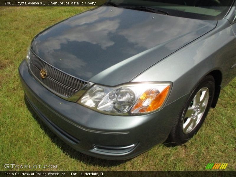 Silver Spruce Metallic / Ivory 2001 Toyota Avalon XL