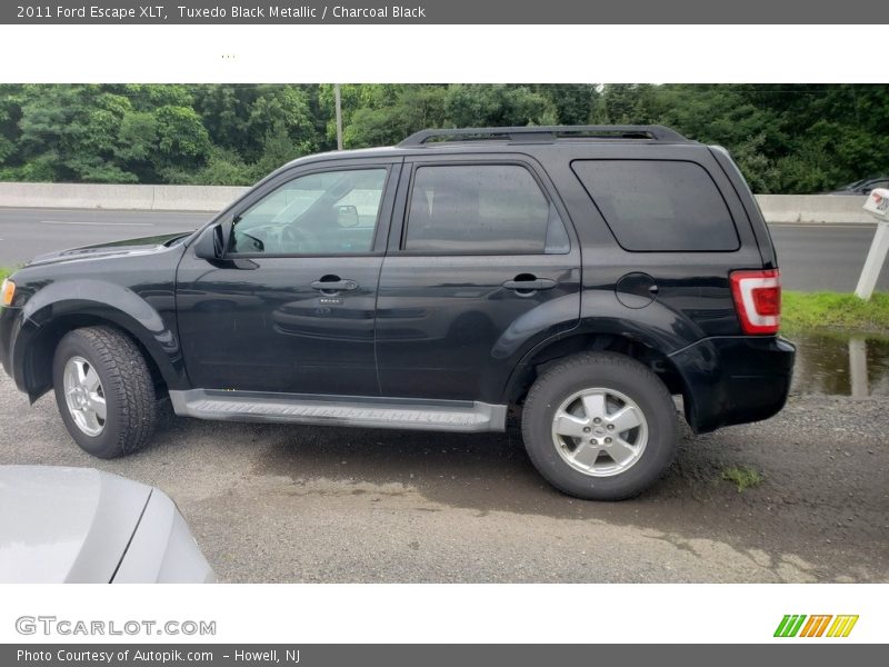 Tuxedo Black Metallic / Charcoal Black 2011 Ford Escape XLT