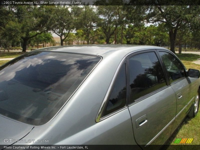 Silver Spruce Metallic / Ivory 2001 Toyota Avalon XL
