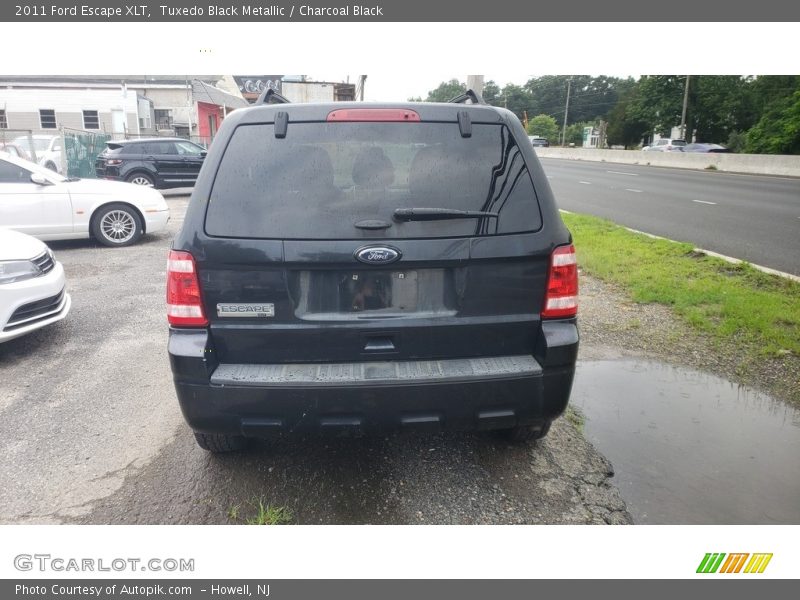 Tuxedo Black Metallic / Charcoal Black 2011 Ford Escape XLT