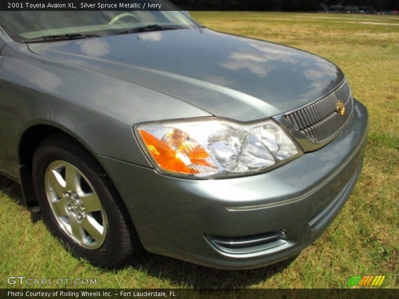 Silver Spruce Metallic / Ivory 2001 Toyota Avalon XL