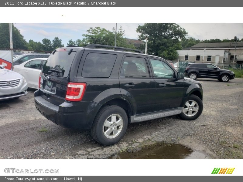 Tuxedo Black Metallic / Charcoal Black 2011 Ford Escape XLT