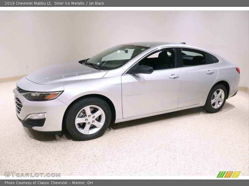Silver Ice Metallic / Jet Black 2019 Chevrolet Malibu LS