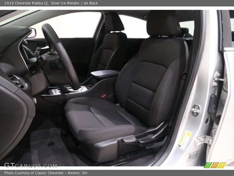 Silver Ice Metallic / Jet Black 2019 Chevrolet Malibu LS