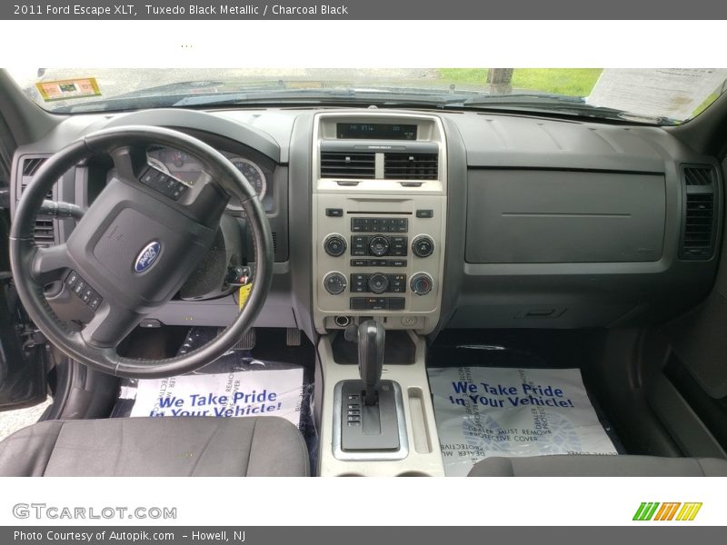 Tuxedo Black Metallic / Charcoal Black 2011 Ford Escape XLT