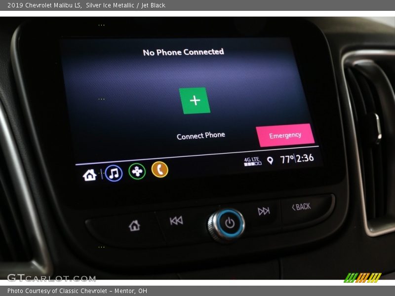 Silver Ice Metallic / Jet Black 2019 Chevrolet Malibu LS