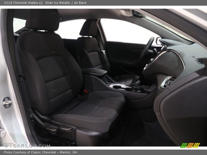 Silver Ice Metallic / Jet Black 2019 Chevrolet Malibu LS