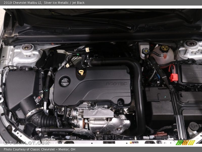 Silver Ice Metallic / Jet Black 2019 Chevrolet Malibu LS