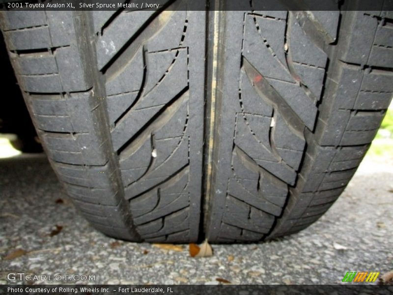 Silver Spruce Metallic / Ivory 2001 Toyota Avalon XL