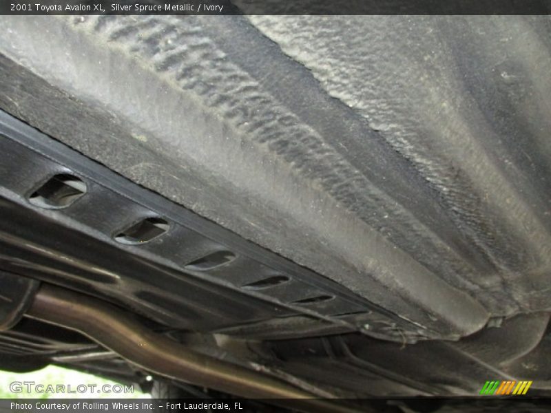 Silver Spruce Metallic / Ivory 2001 Toyota Avalon XL