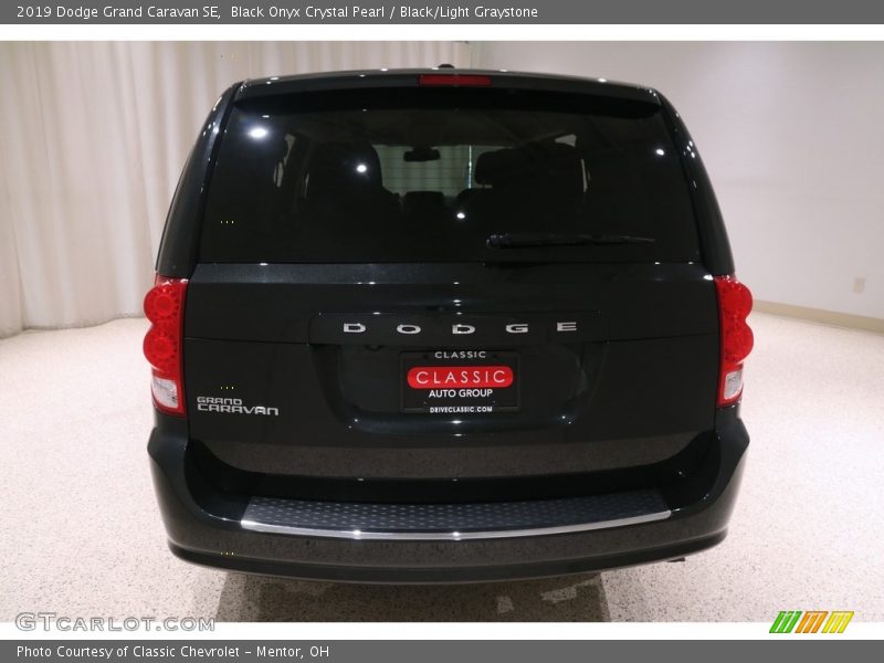 Black Onyx Crystal Pearl / Black/Light Graystone 2019 Dodge Grand Caravan SE