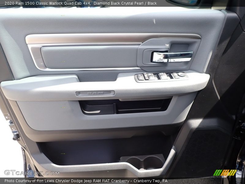 Diamond Black Crystal Pearl / Black 2020 Ram 1500 Classic Warlock Quad Cab 4x4