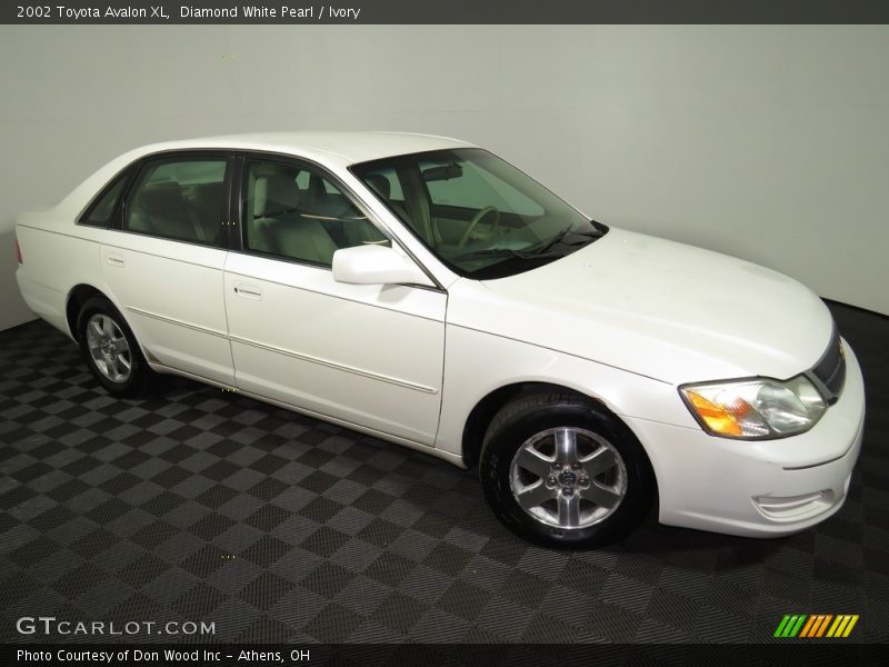 Diamond White Pearl / Ivory 2002 Toyota Avalon XL