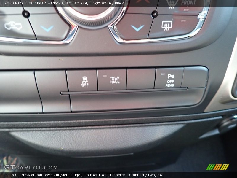 Bright White / Black 2020 Ram 1500 Classic Warlock Quad Cab 4x4