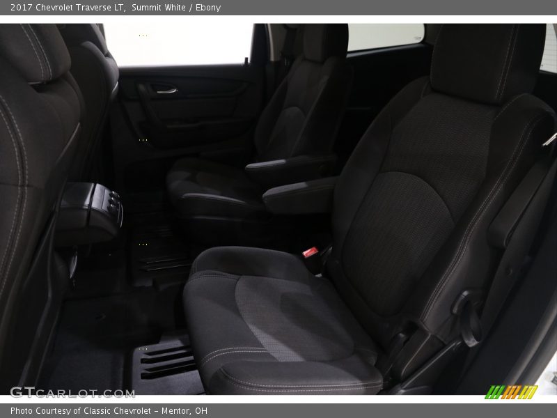 Summit White / Ebony 2017 Chevrolet Traverse LT