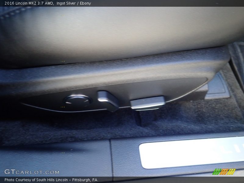 Ingot Silver / Ebony 2016 Lincoln MKZ 3.7 AWD
