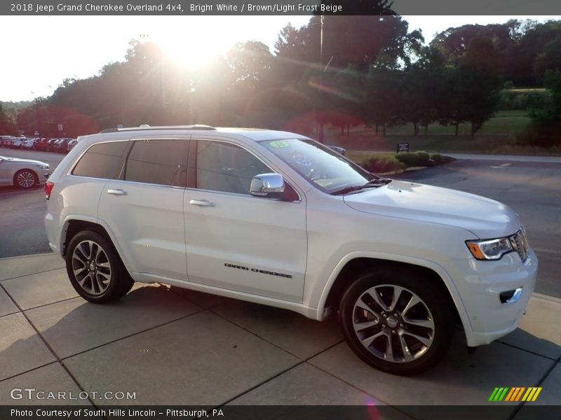 Bright White / Brown/Light Frost Beige 2018 Jeep Grand Cherokee Overland 4x4