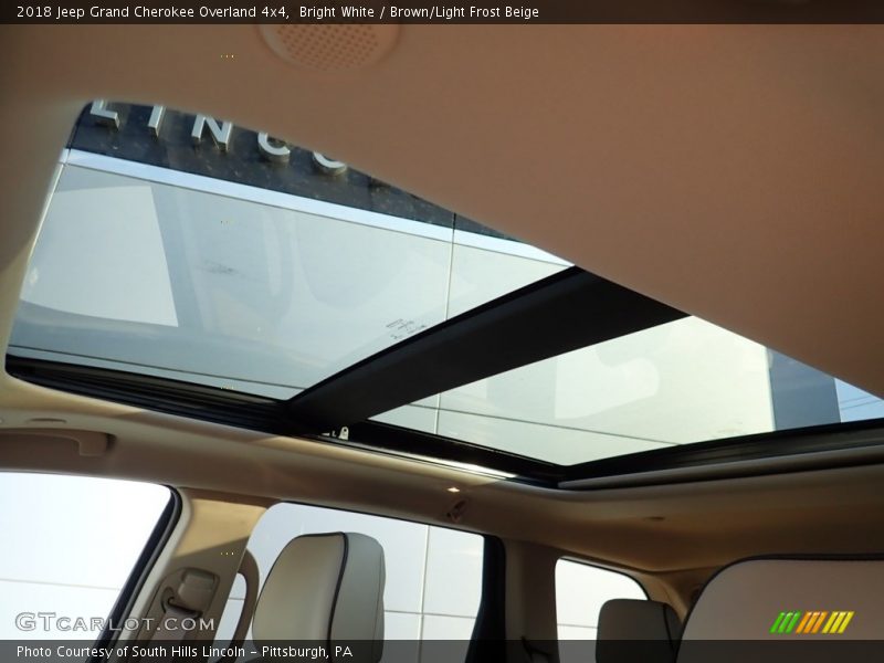 Bright White / Brown/Light Frost Beige 2018 Jeep Grand Cherokee Overland 4x4